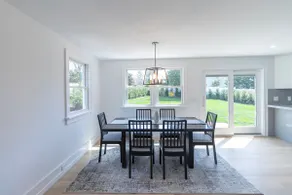 Spacious Modern 5BR • Close to Town & Beach - Image 4