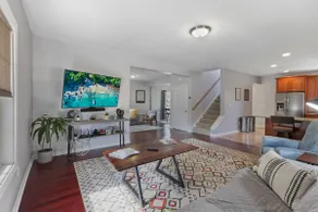 WALK TO OSU! 3 Bed/2.5 Bath Home just off campus! - Image 3