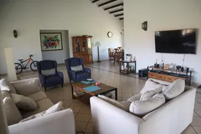 Family retreat with large patio and country air - Image 4