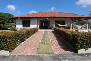 Family retreat with large patio and country air - Image 2