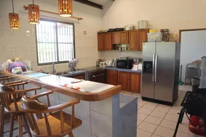 Family retreat with large patio and country air - Image 5
