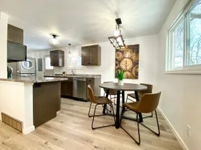 Lighthearted and Bright 2 bedroom home - Image 4