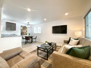 Lighthearted and Bright 2 bedroom home - Image 3