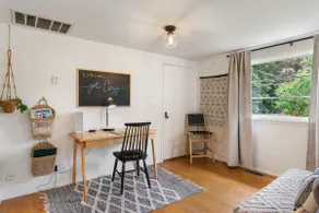 Kirkland Boho Retreat A/C, fenced yard, pet frndly - Image 4