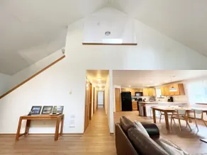 Pet friendly & spacious 4 bedroom home w/ hot tub - Image 2