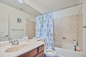 Bright Cozy Spacious (2900 sq/5 bd /3.5 bathroom) - Image 5