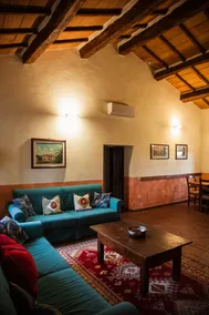 9 people charming apartment near Trasimeno Lake - Image 4