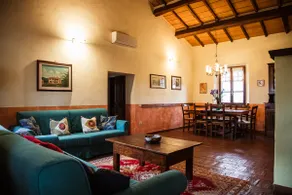9 people charming apartment near Trasimeno Lake - Image 3