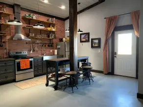 Ozark Artist Retreat and Art Studio - Image 3