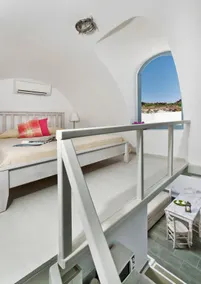 Double Bedroom Apartment Partially Caldera View - Image 5