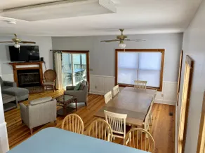 Coastal 5-bed beach house w/ LSV, boat ramp, dock - Image 3