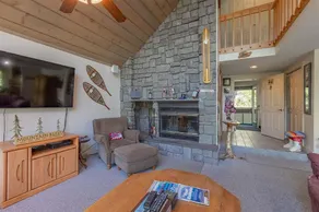 Across from Loon Base Lodge · Sleeps 13 · 4BR - Image 3