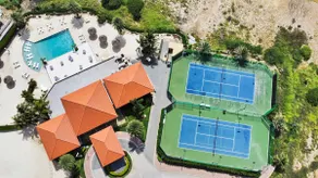 4BR Condo in Exclusive Resort Oro 2 by Bocobay - Image 4