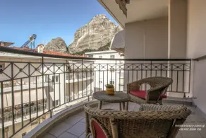 Grand Meteora Central Luxury Apartment - Image 3