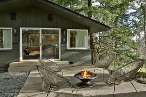Tranquil , Modern island home with water *views* - Image 2
