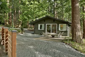 Tranquil , Modern island home with water *views* - Image 5