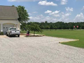 Charming, Quiet, Country Living Minutes to Town - Image 3