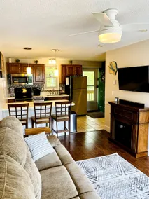 Cozy Lake Condo | Beach + Pool | Winnipesaukee - Image 3