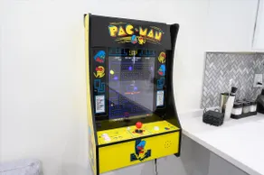 Comfy Apt with Retro Arcade Near Downtown Chicago - Image 5