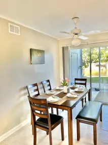 Lovely 2 bedroom, 2 bath condo near water - Image 4
