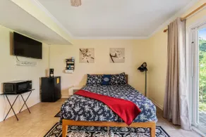 Apartment- 1BR/1BA with Kitchenette - Image 4