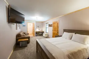 Country Wedding Lodging - Image 3