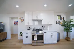 M&J@Morden 3B2B SFH*AC*Heart of Willow Glen|487 - Image 2