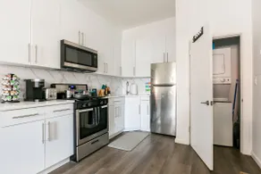 Suite74 - Cozy, modern 1 bedroom with office - Image 2