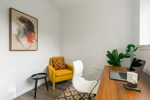 Suite74 - Cozy, modern 1 bedroom with office - Image 3