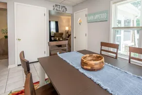 Family friendly, Private Patio, Walkable, Quiet - Image 4