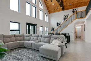 Luna's Loft - Modern Country Home with Hot Tub - Image 2