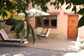 A beautiful house with a garden and a lot of charm - Image 4