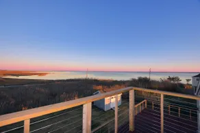 “The Cool House” Waterfront Oasis, 3 Bedrm 2 bath - Image 2