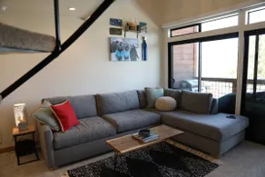 Comfortable and Convenient Ski-In/Out Condo! - Image 4