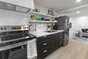 Chic Guest Suite with Private Entrance - Image 4