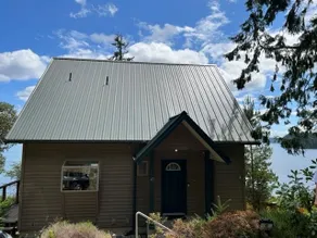 Hood Canal Hideway Waterfront home - Image 2