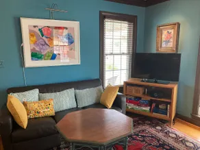 Artist House - Colorful 2 bedroom cottage - Image 3