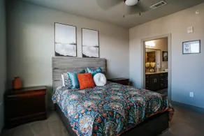 Luxurious get-a-way 2Br-2Ba w/ resort style pool - Image 5