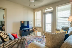 Luxurious get-a-way 2Br-2Ba w/ resort style pool - Image 3