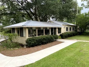 Adorable two bedroom guest house with pool - Image 2