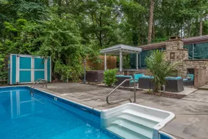 Outdoor Oasis - Secluded Pool, Hot Tub, Fireplace - Image 2