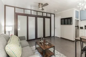 One-bedroom Beach Apartment - Image 2