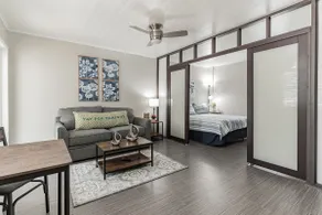 One-bedroom Beach Apartment - Image 3