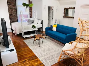Chic Unit |117| Downtown Des Moines | Free Parking - Image 3