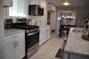 ”Uptown in K-Town” remodeled with big back yard! - Image 2