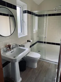 Roddys cottage three bedroom with hot tub sleeps6 - Image 5