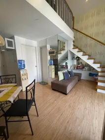 Cheerful 2-Bedroom Residential Home - Image 2