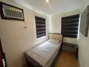 Cheerful 2-Bedroom Residential Home - Image 3