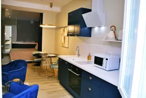 Luxury and spa getaway in the center of Roanne - Image 3