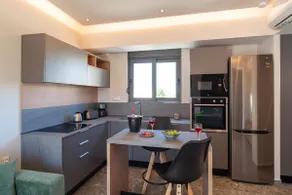 Palmeral Luxury Suites - Plumeria Ground Floor - Image 5